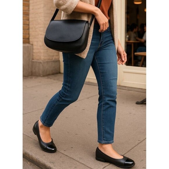 Ros Hommerson Shoes - Ros Hommerson Black Patent Leather Womens Flats Size 6 Narrow